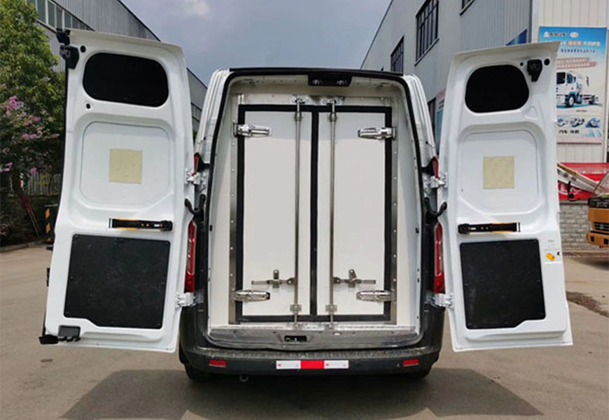 江鈴福特全順V362冷藏車(chē)